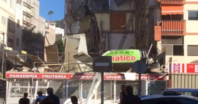 Kanarya Adaları'nda Apartman Çöktü: Çok Sayıda Kişi Enkaz Altında