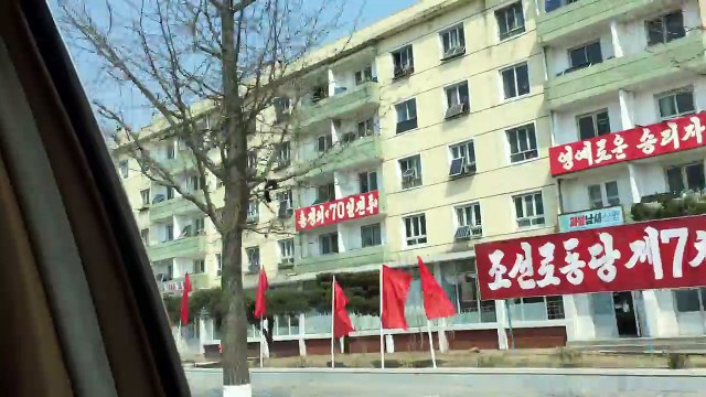 Кэсон - Северная Корея, вид из окна машины (North Korea)