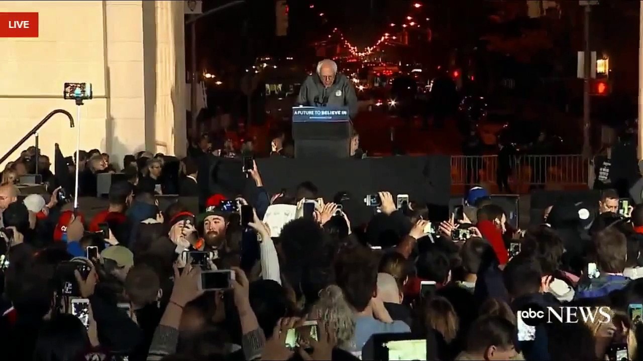 Bernie Sanders Thanks Dr. Paul Song For 'Wonderful Introduction' at Rally in Washington Square Park (4-13-16)