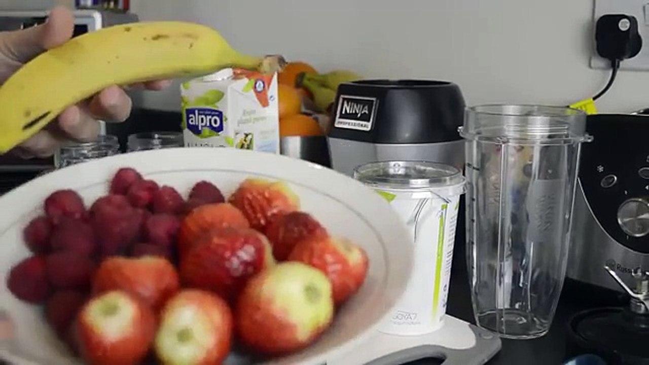 HEALTHY Berries Smoothie with Yogurt - Smoothie DIET Weight Loss