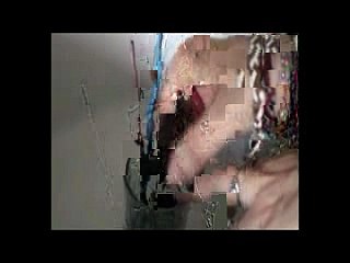 Nettoyer ses pinceaux et éponges après usage de peinture sur verre