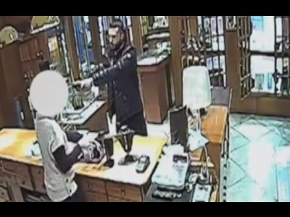 Vignola (MO) - Colpo in gioielleria, presi tre rapinatori di Mugnano di Napoli (14.04.16)