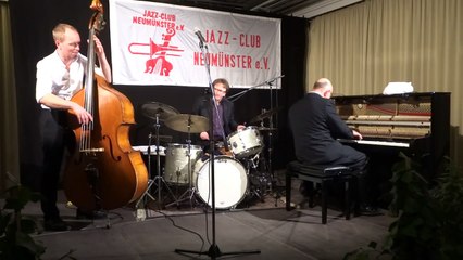 Jörg Hegemann Trio -  Blues Before Sunrise