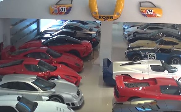 A coleção de carros mais impressionante do mundo! Deixa qualquer um de boca aberta!