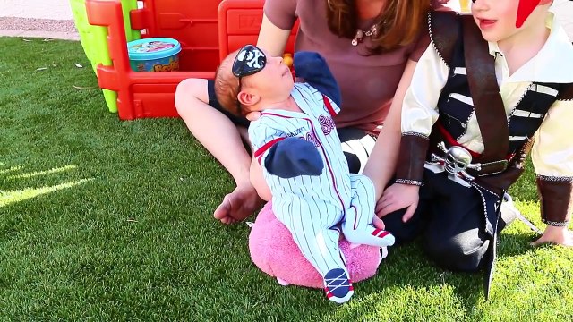 GIANT Surprise Toys PIRATE SHIP Baby Pirate ❤ Zootopia Toys, Puppy Dog & Cars by DisneyCarToys