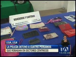 Policía detuvo a cuatro peruanos en Loja