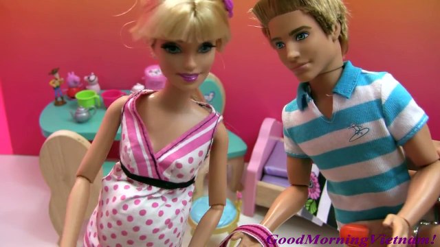 Cuộc Sống Búp Bê Barbie & Ken (Tâp5) Barbie Mang Thai Và Sinh Con Tại Nhà / Barbie Give Birth