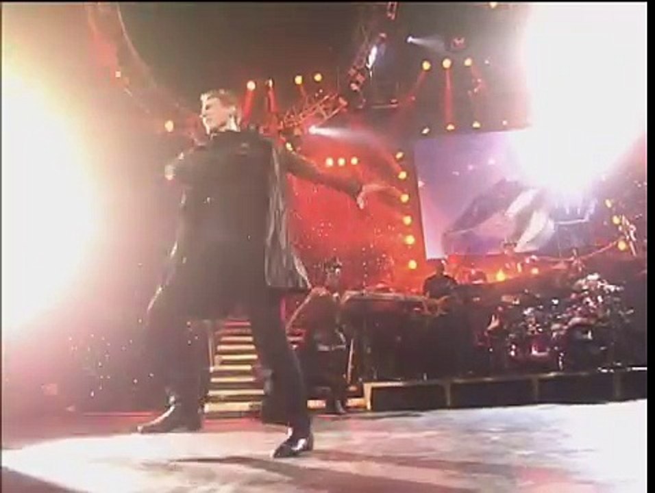 cher LIVE IN CONCERT 42