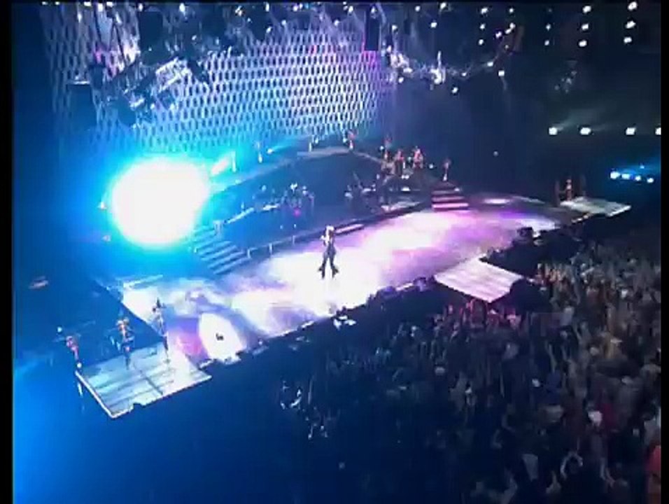 cher LIVE IN CONCERT 49