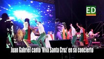 Juan Gabriel le cantó a Santa Cruz en su concierto