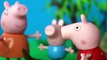 Peppa Pig George com nojo de limpar o cocô do dinossauro - Família Peppa Portugues Compl