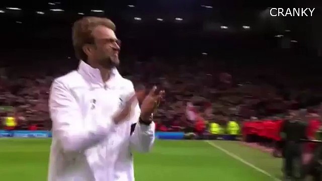 Jurgen Klopp applaudit les fans de Dortmund Fans - Liverpool vs Borussia Dortmund