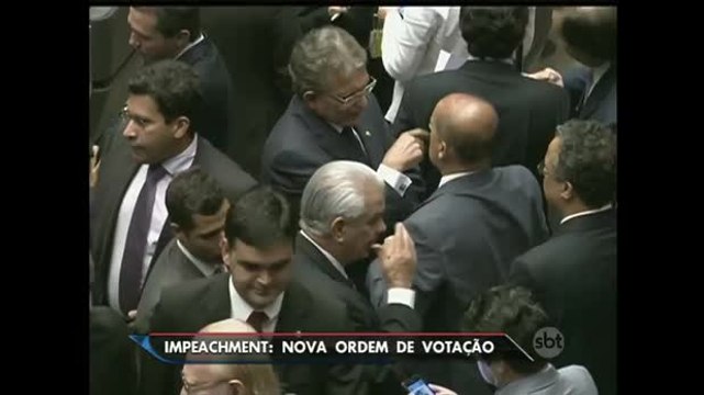 Eduardo Cunha muda ordem de votação no processo do impeachment