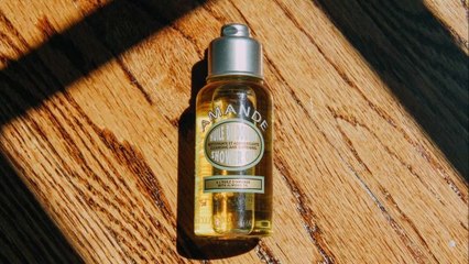 Rebecca Sweet Unboxes the April 2016 Beauty Box