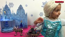 Frozen Toys Video ft. Elsa and Anna, Olaf and Kristoff in Frozen Palace and Singing Let it Go Song
