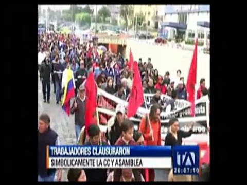 Trabajadores bloquearon simbólicamente la Asamblea y la Corte Constitucional