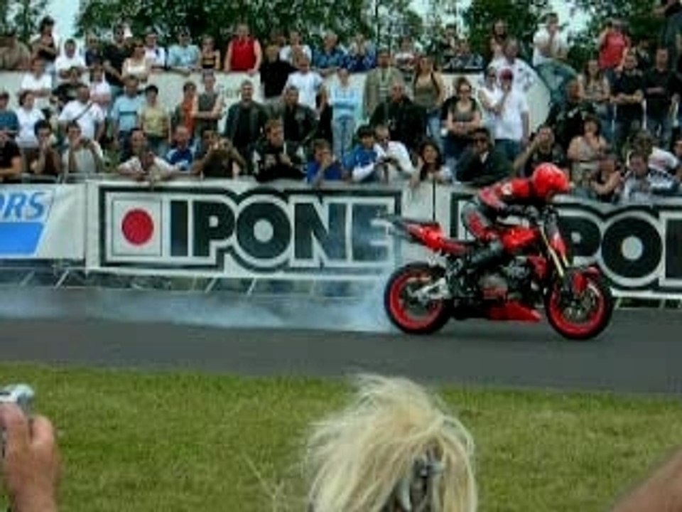 Stunt bike show 3
