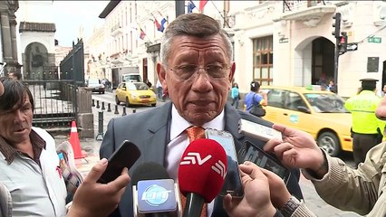 CARLOS VILLACÍS AFIRMA QUE HAY CRISIS EN EL FÚTBOL ECUATORIANO