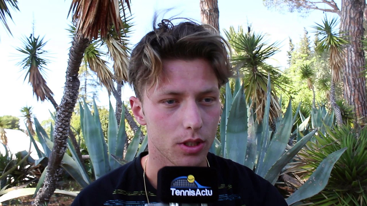 ATP - Hugo Grenier, 20 ans, 540e à l'ATP : "Essayer de gagner de l'argent sur le circuit"