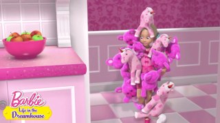 Systrarnas utmaning _ Barbie (1080p)