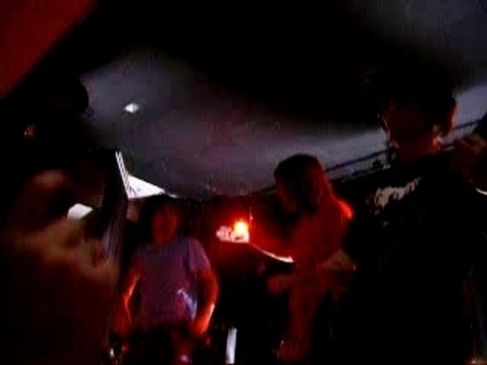 oxymore - noyant - guerilla poubelle cover