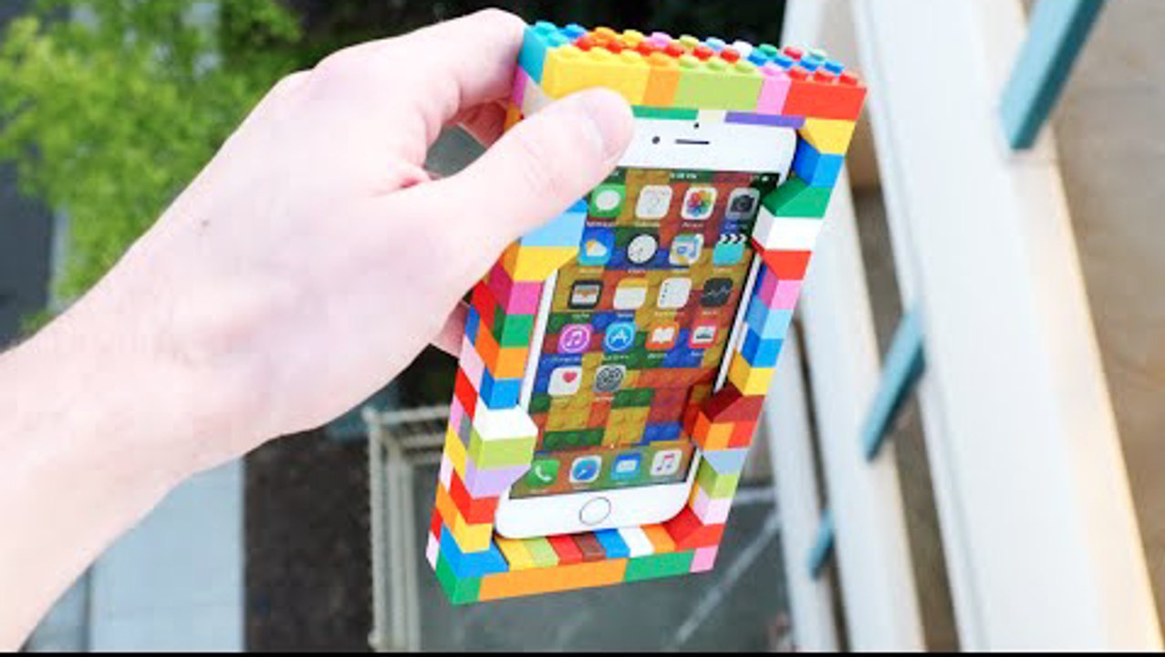 Jeter un Iphone 6S avec une coque en LEGO depuis le toit d'un immeuble