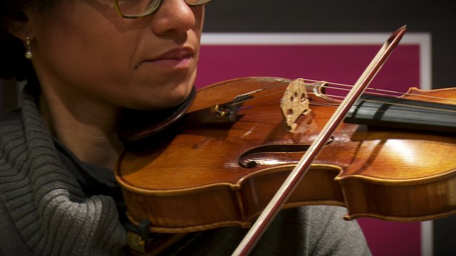 Jean-Sébastien Bach : Sarabande de la deuxième Partita par Ann-Estelle Médouze | Le live de la Matinale