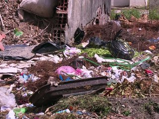 Tunisie: face au laisser-aller général, égouts et décharges débordent