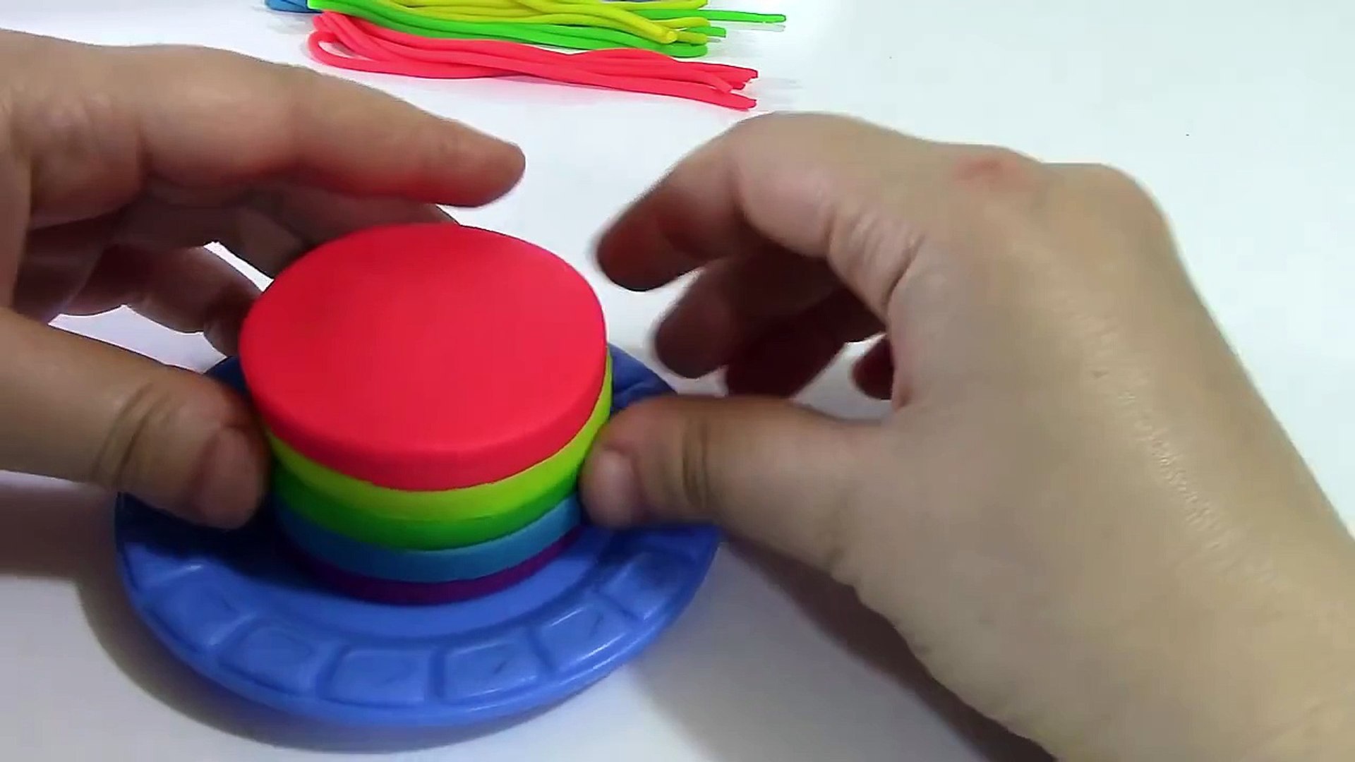 Oyun Hamuru 5 Renkli Gökkuşağı Pasta Yapımı Play Doh Rainbow Cake -  Dailymotion Video