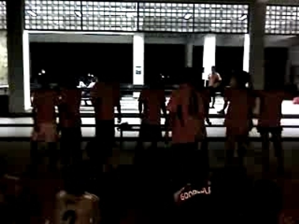 Alien cheer!