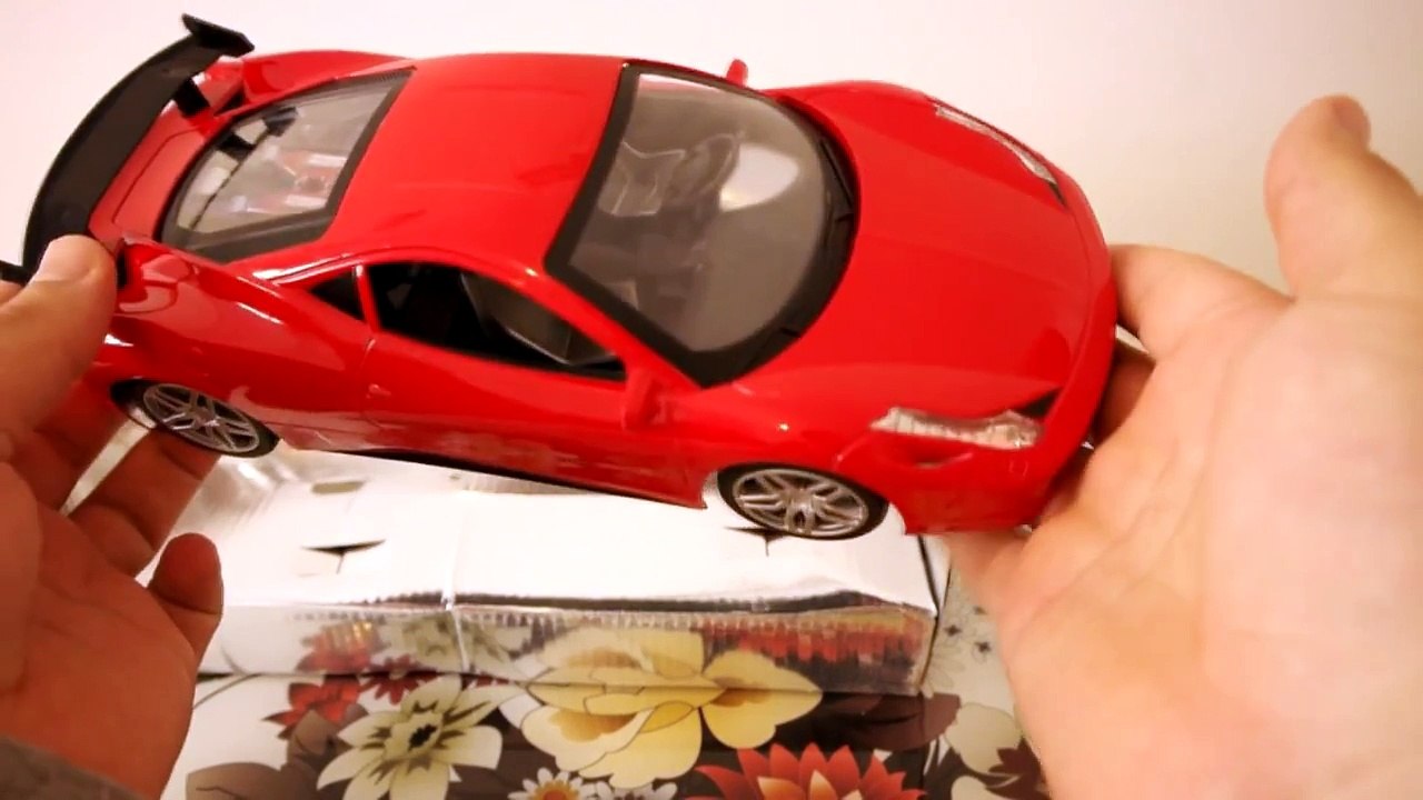 Uzaktan Kumandalı Yarış Arabası Oyuncağı  Pilli Kırmızı Oyuncak Araba Kumandalı