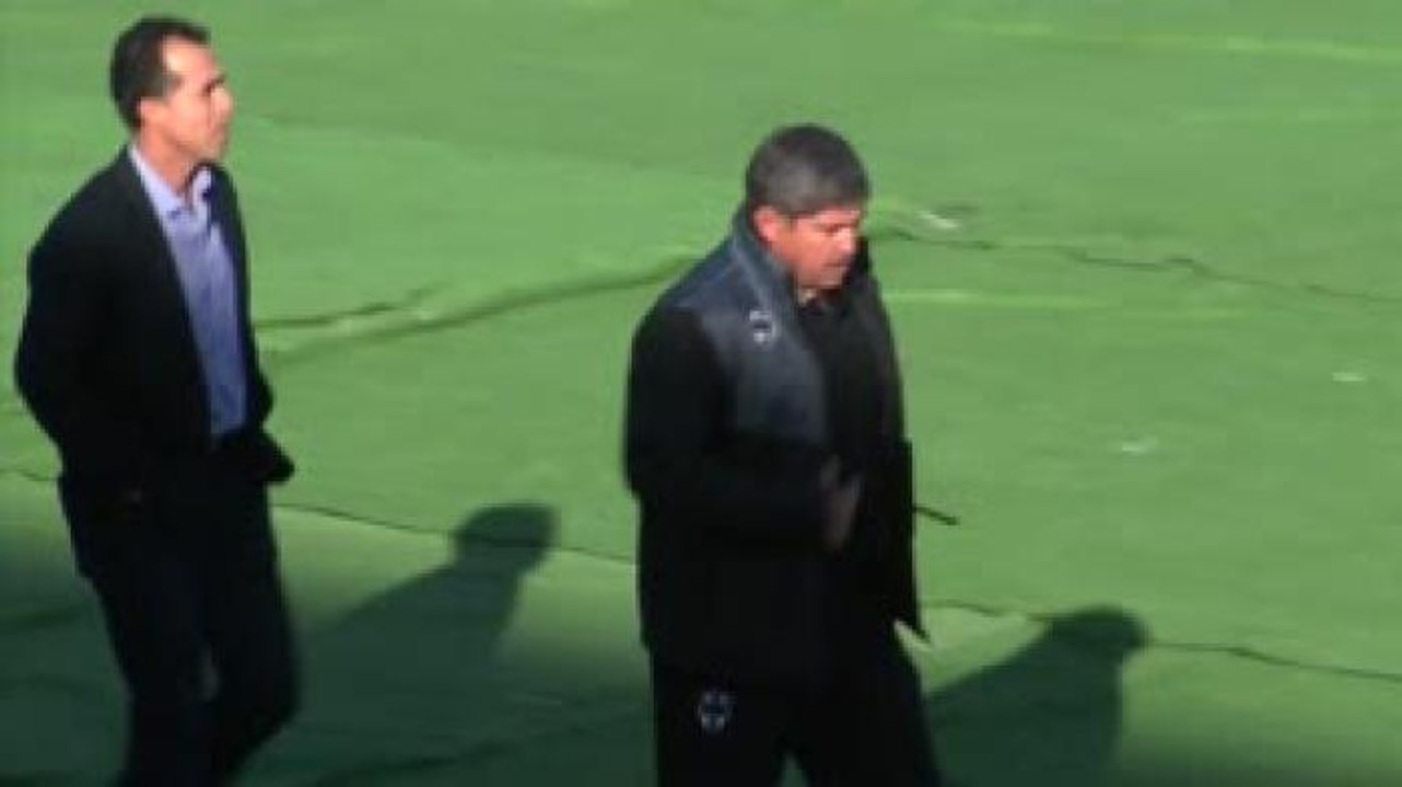 Carlos Barra se convierte en el primer técnico cesado del torneo