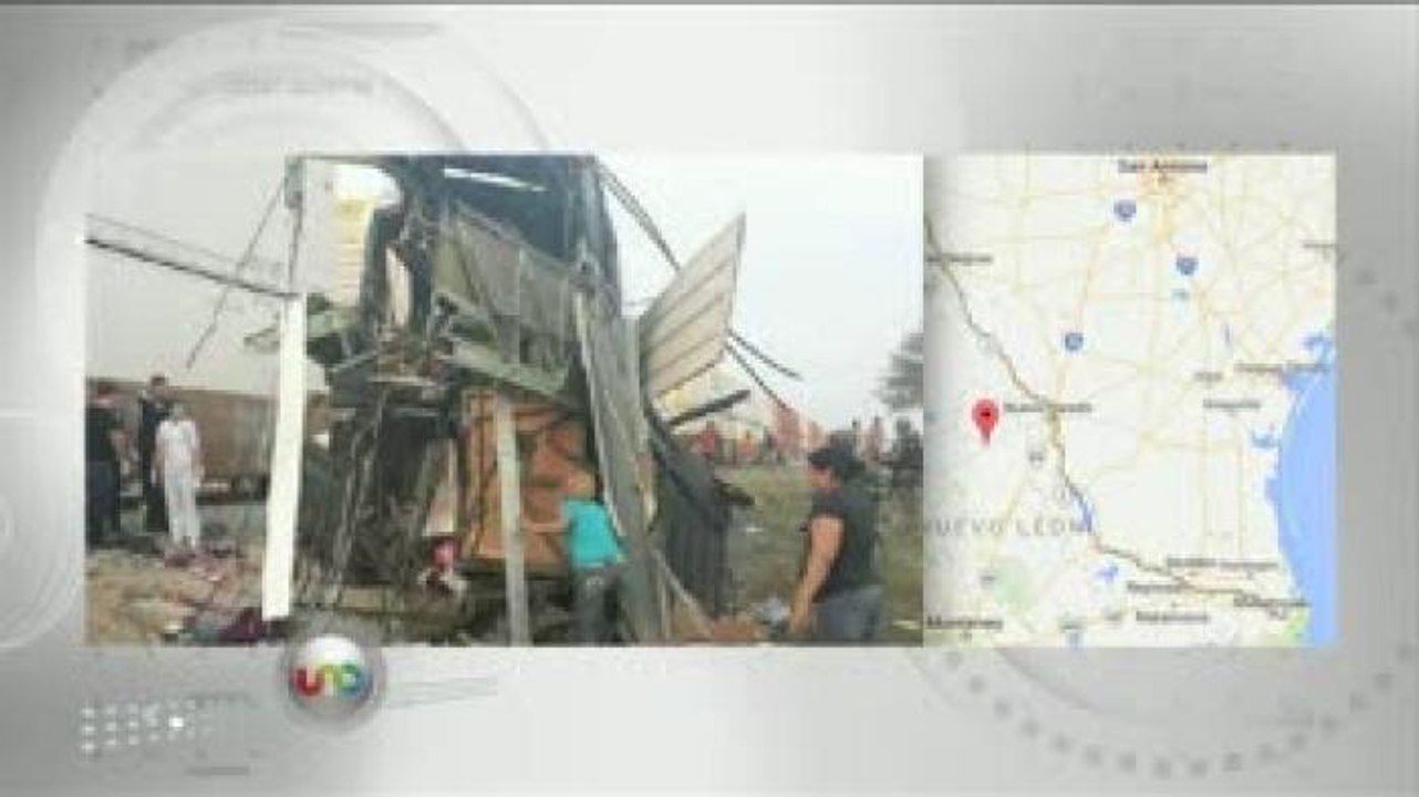 Confirman 17 muertos en choque de tren con autobús