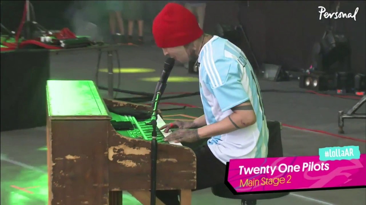 Twenty One Pilots - Stressed Out (Lollapalooza Argentina 2016)
