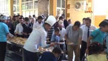 Akçakale'de 2 Bin 500 Kişiye Pilav Dağıtıldı