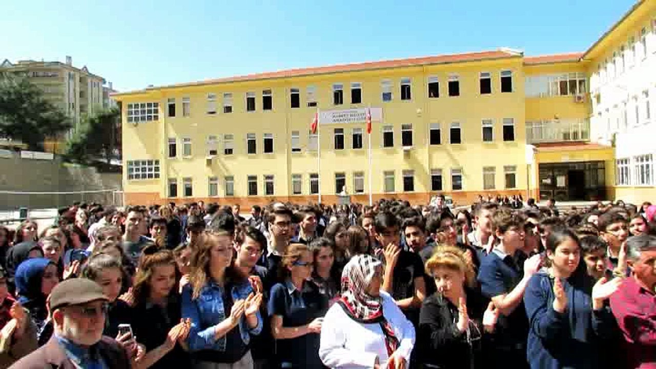 Mudanyalı Liseliler Türkmenlere yardım TIR'ı gönderdiler
