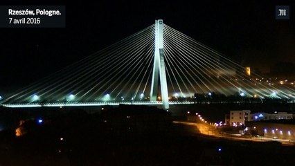 Time-lapse : en Pologne, un pont enveloppé par le brouillard