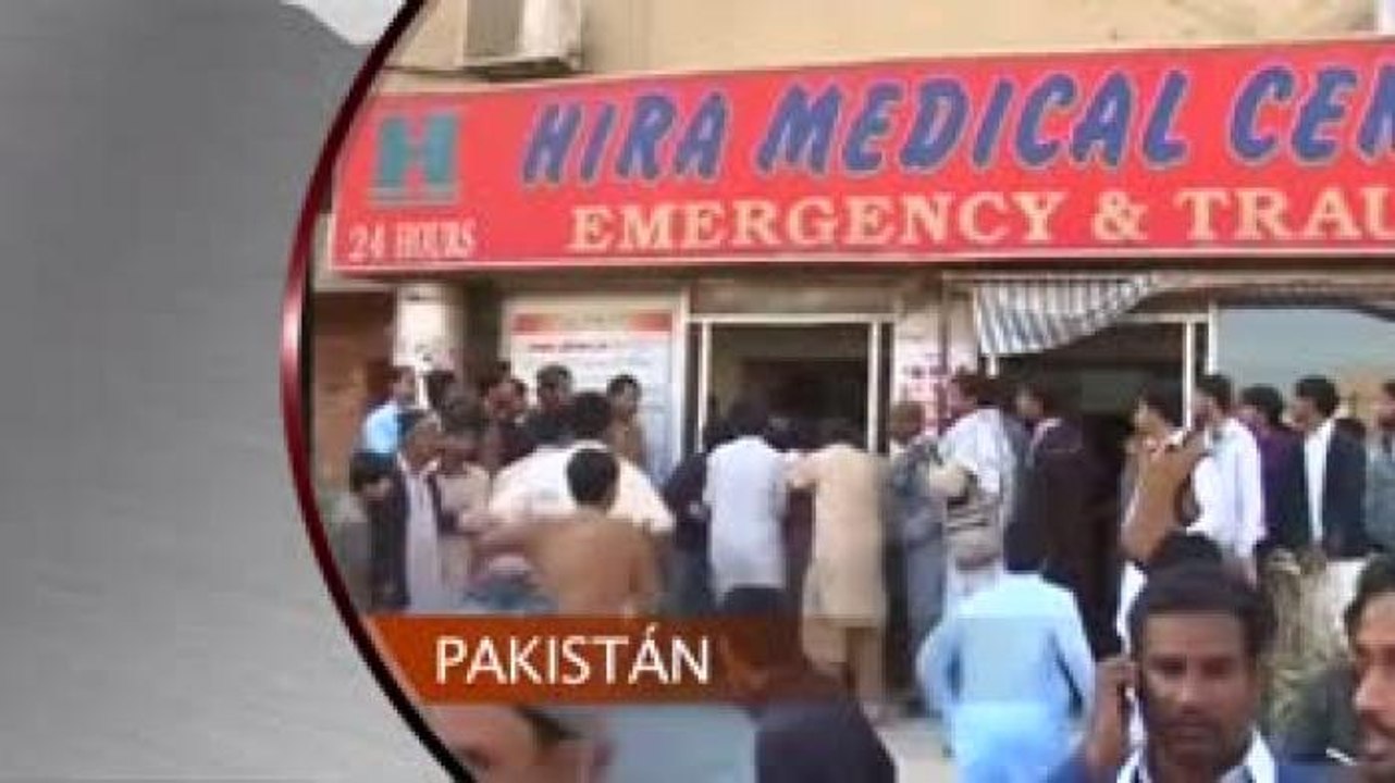 #MundoEnClaro Mueren 60 personas por bomba en Pakistán