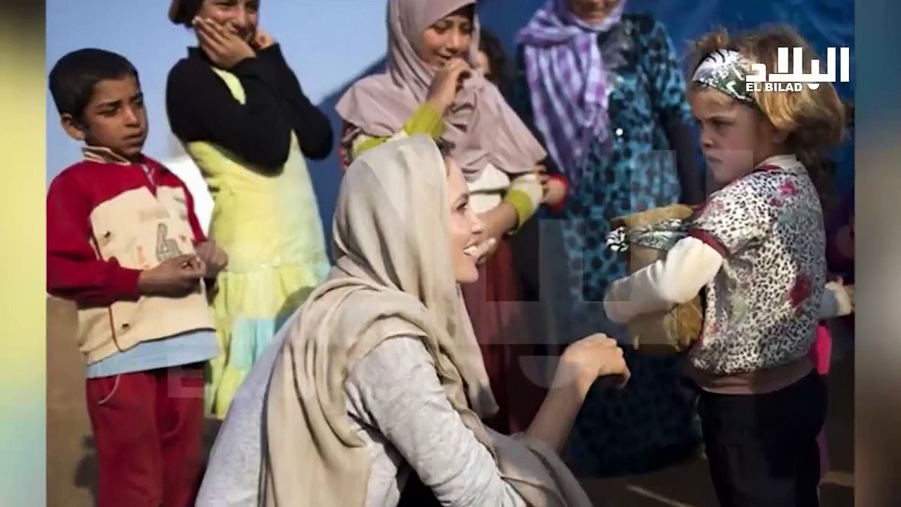 شاهد عندما وقف العالم احترامًا لأنجلينا جولي ..وبكى تعاطفًا مع آلامها! .. إنها تتلاشى وصار وزنها 35 كيلوغراما !
