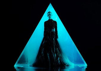 The Neon Demon - Official UK Teaser Trailer (HD)