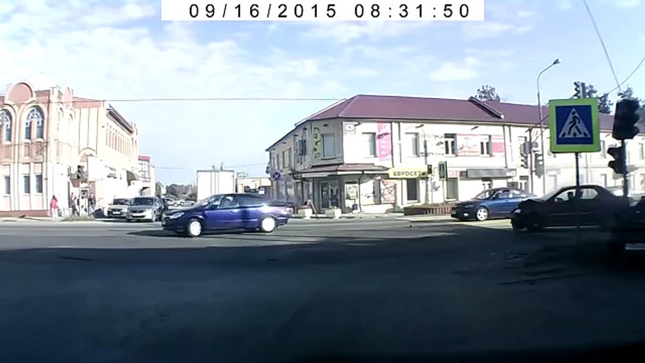 Most Shocking Car Crashes Car Accidents Horrible Car Crash Compilation HD (10)