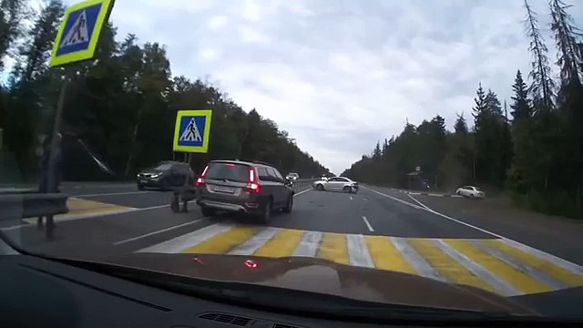 Most Shocking Car Crashes Car Accidents Horrible Car Crash Compilation HD (13)