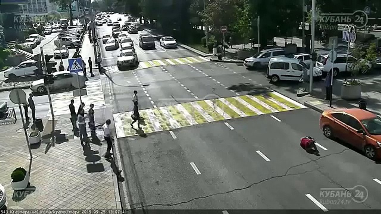 Most Shocking Car Crashes Car Accidents Horrible Car Crash Compilation HD (22)