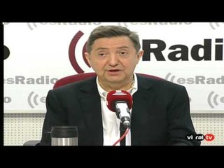 Federico a las 8: Ayuntamientos de izquierda izan la bandera republicana -