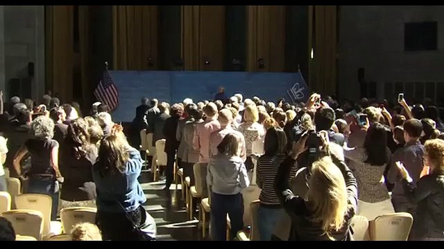 Hillary Clinton calls for body cameras for all police officers