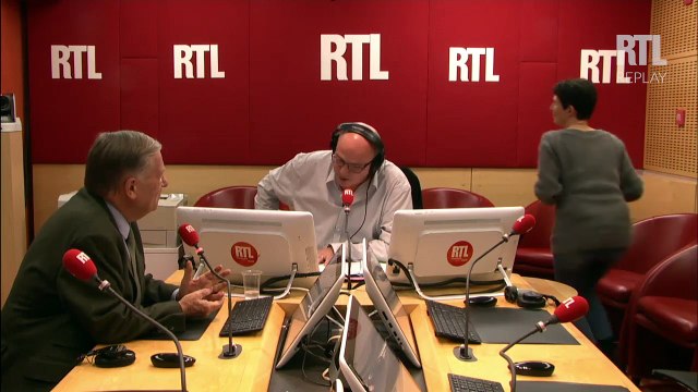 Dialogues Citoyens : C'est comme si les Français avaient déjà tourné la page Hollande , analyse Alain Duhamel