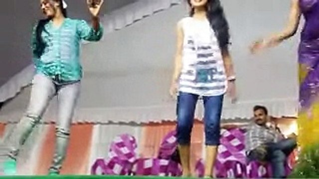 hot superhit arkestra beautiful indian girls dancing at wedding fanction