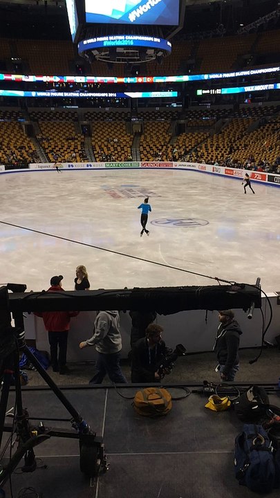 2016-03-28 World Championships - Satoko Miyahara Practice Clip