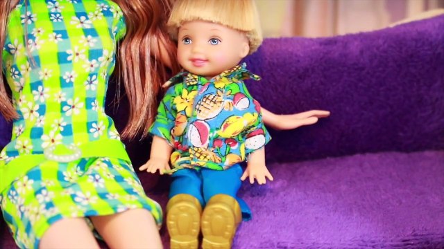 AllToyCollector Frozen Toby DATE with Barbie Sister Chelsea McDonalds Drive Thru Playset Frozen Anna