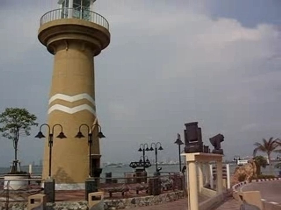 Lighthouse at Pattaya Bay 1